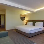 Hotel Numi 3*