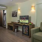 Hotel Numi 3*