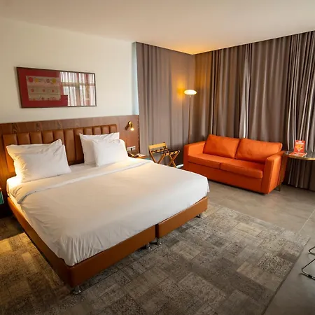 Numi Hotel