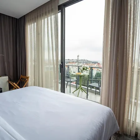Numi Hotel 4*